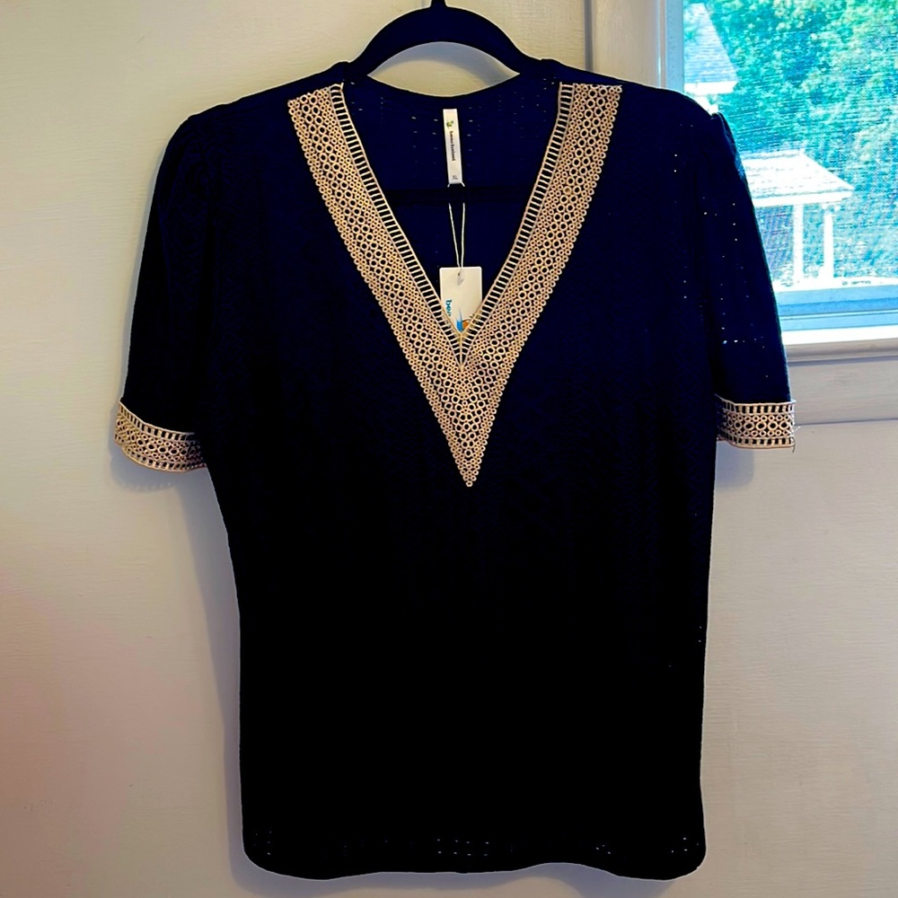 Black Beachsissi XL casual top.